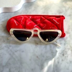 MAN REPELLER Unibrow sunglasses in Pearl